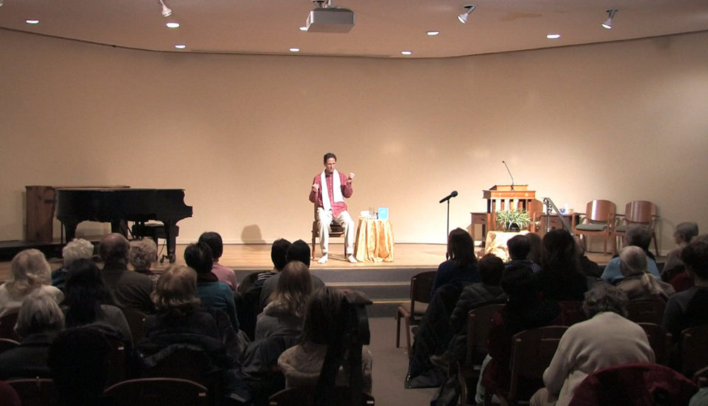 glenn-addressing-crowd-wide-shot